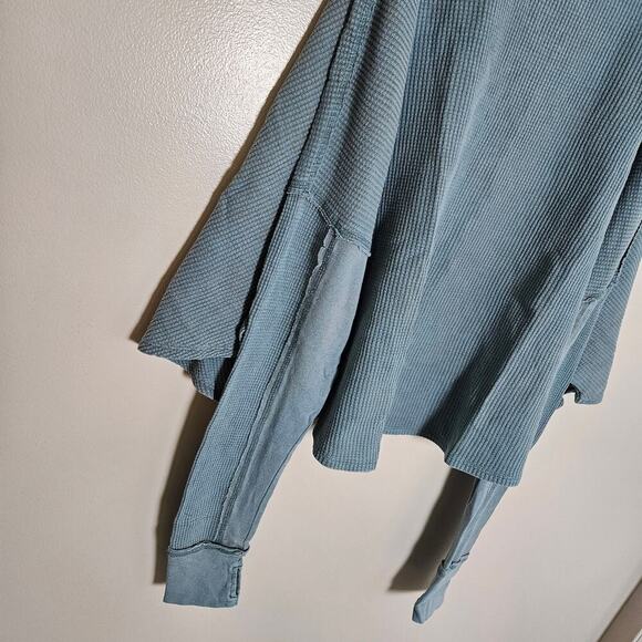 NWOT We The Free  Microphone Drop Thermal Oversized Slouchy Thumbholes Sz Medium - Picture 7 of 14